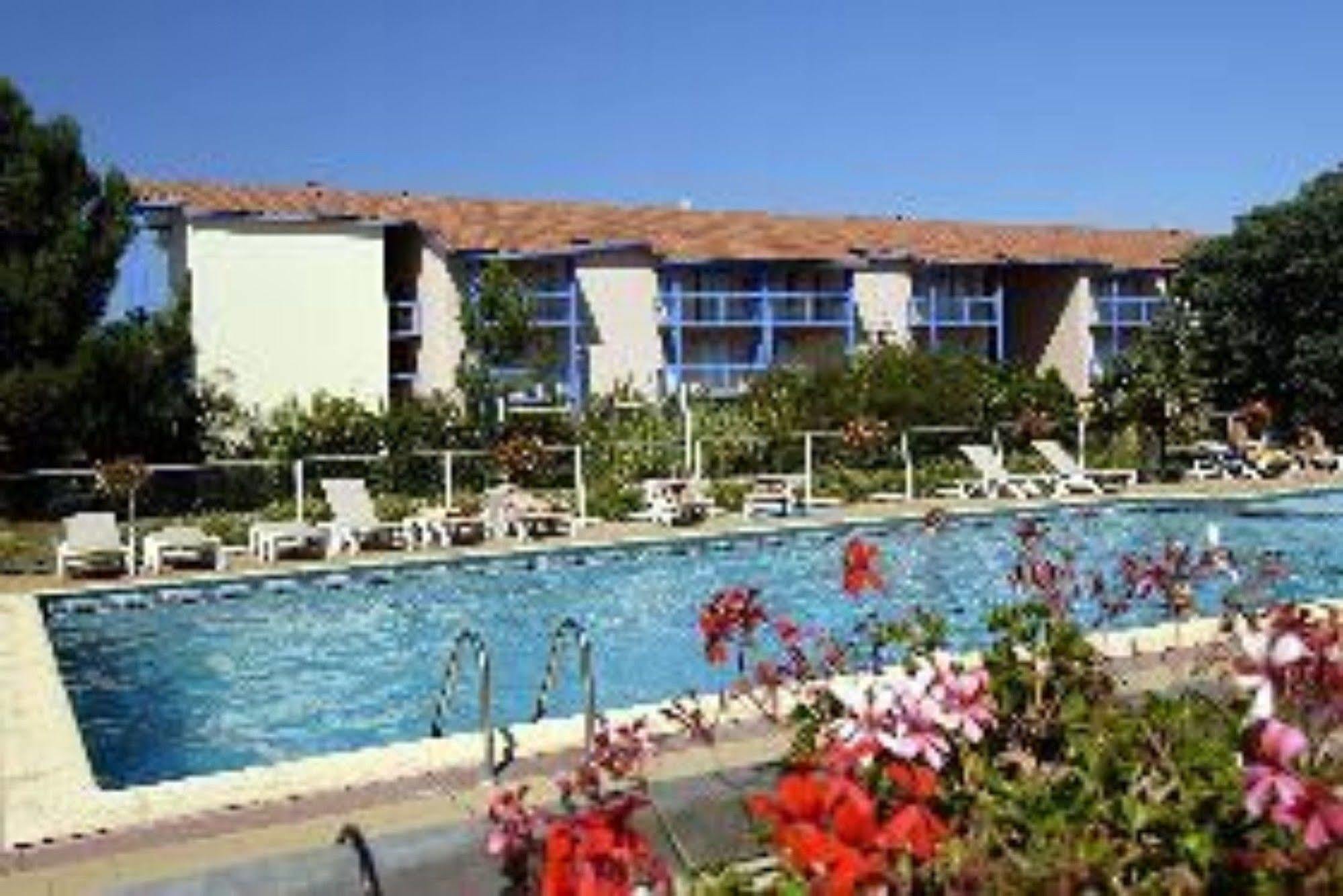 Residence Odalys Du Port Hourtin Exterior photo